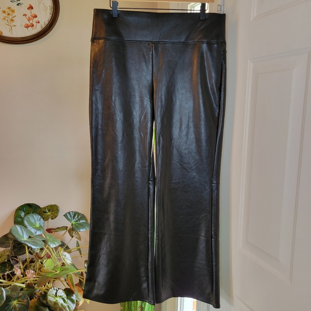 Vince Camuto Faux Leather Straight Leg Buisness Casual Thick Waist Band Pants‎ L